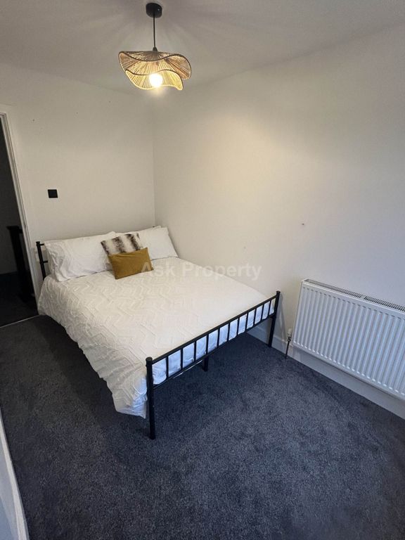 Property photo 3 of 3