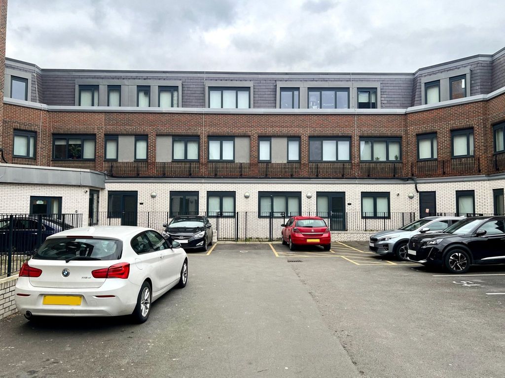 Property photo 2 of 12