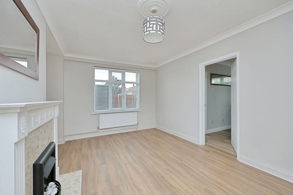 Property photo 3 of 13 Pbox-Img.Jpg