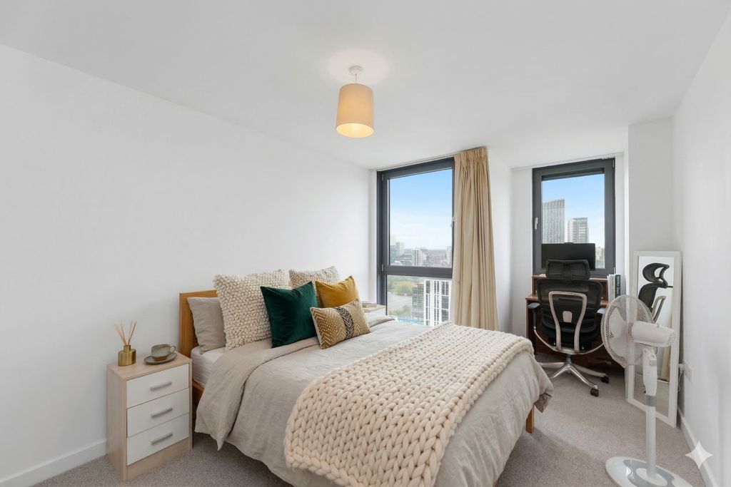 Property photo 1 of 18 3