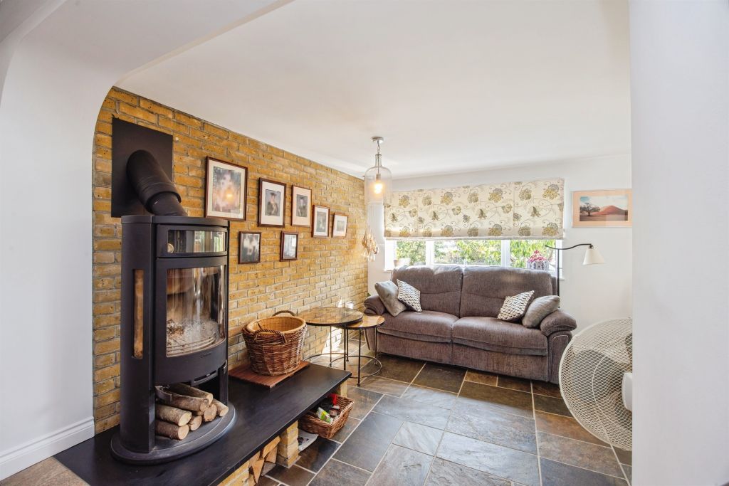 Property photo 2 of 37