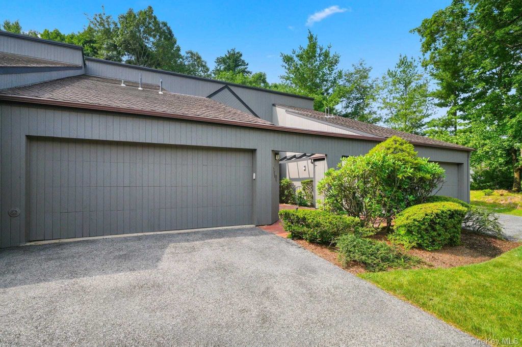 Property photo 1 of 26