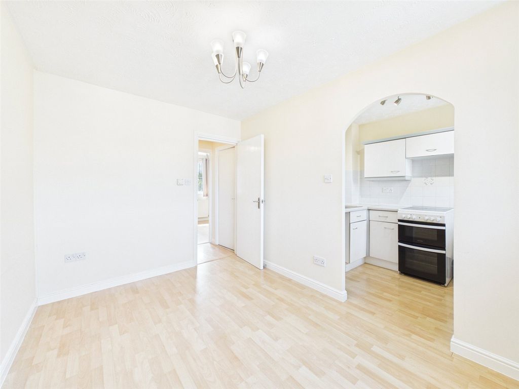 Property photo 2 of 8 Picture No. 05