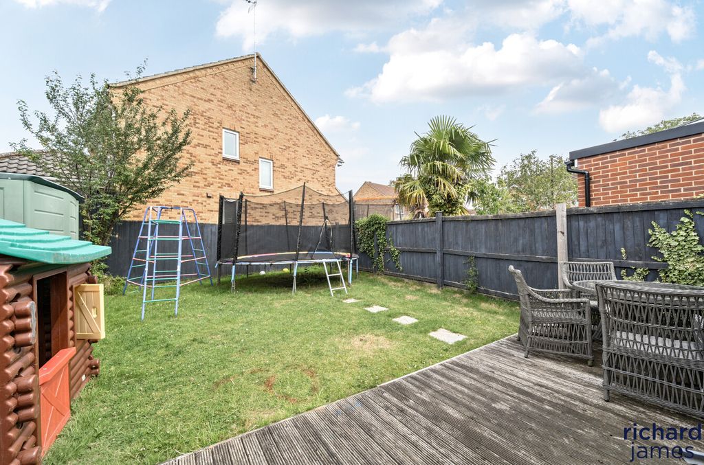 Property photo 2 of 13 223F76Bb9Fb141948414504068c43c7A