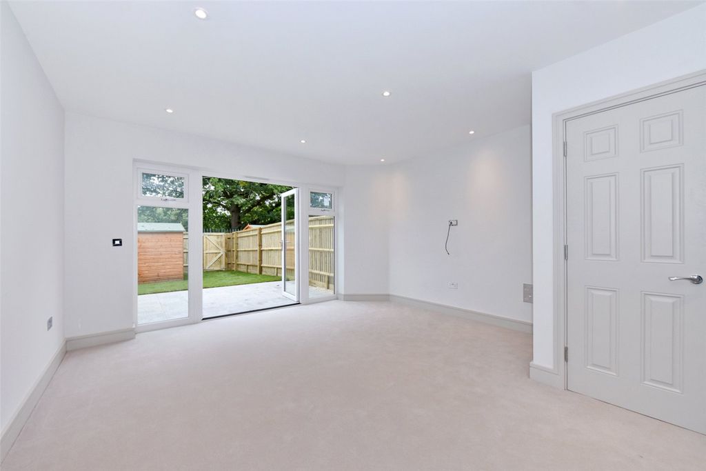 Property photo 3 of 10 Picture No. 06