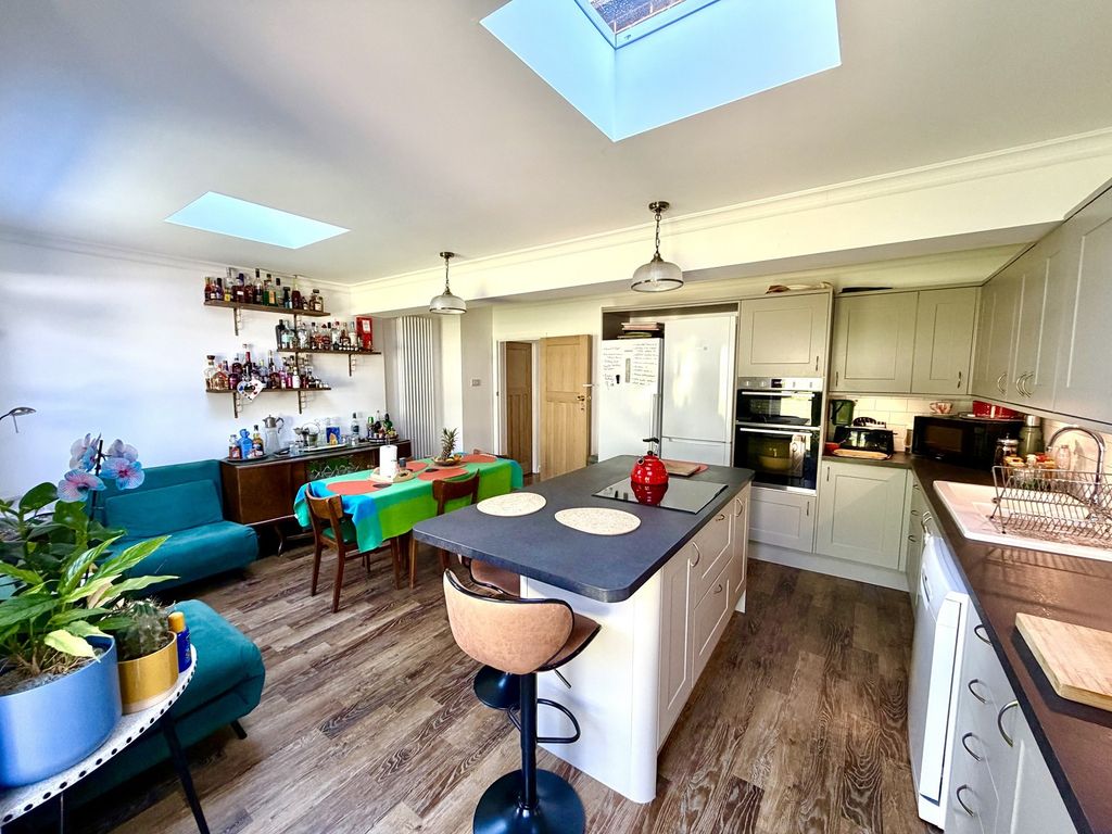 Property photo 3 of 10 Not Specified