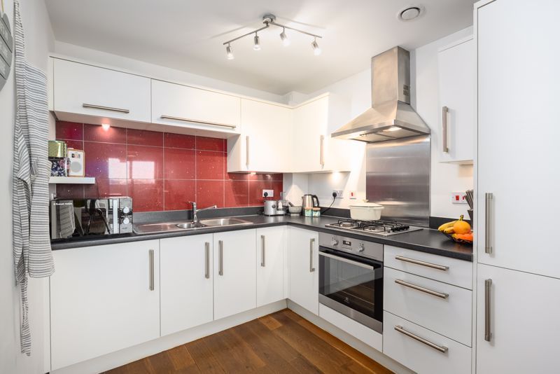 Property photo 2 of 11 Photo 8