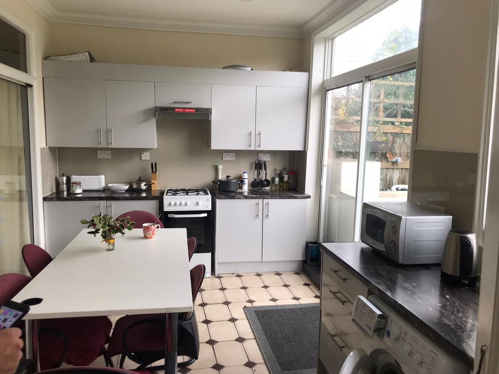 Property photo 2 of 3