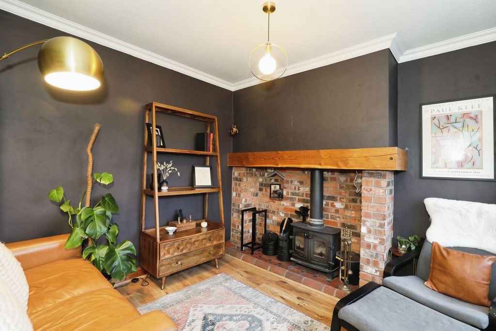 Property photo 2 of 20 Sitting Room