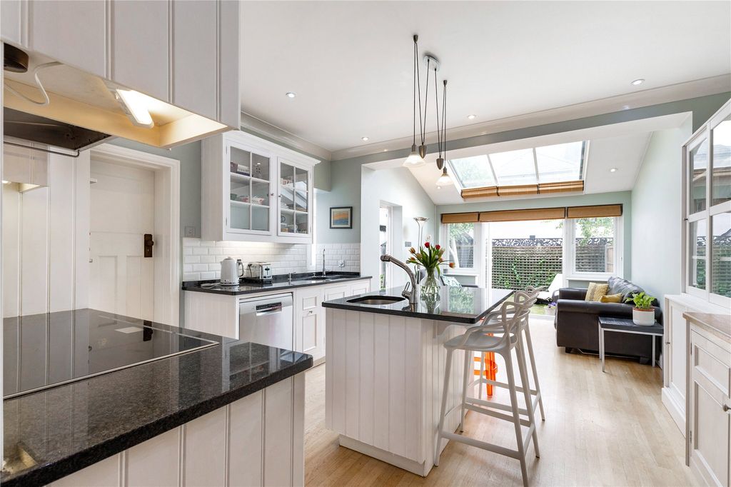 Property photo 3 of 12 Picture No. 46