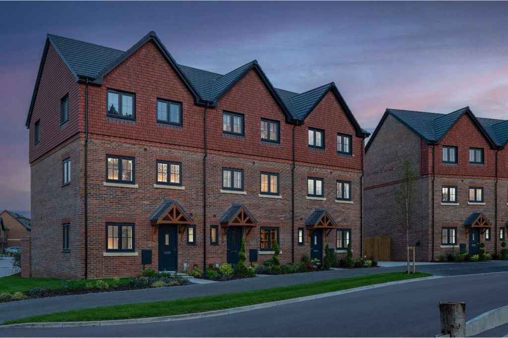 Property photo 1 of 11 External