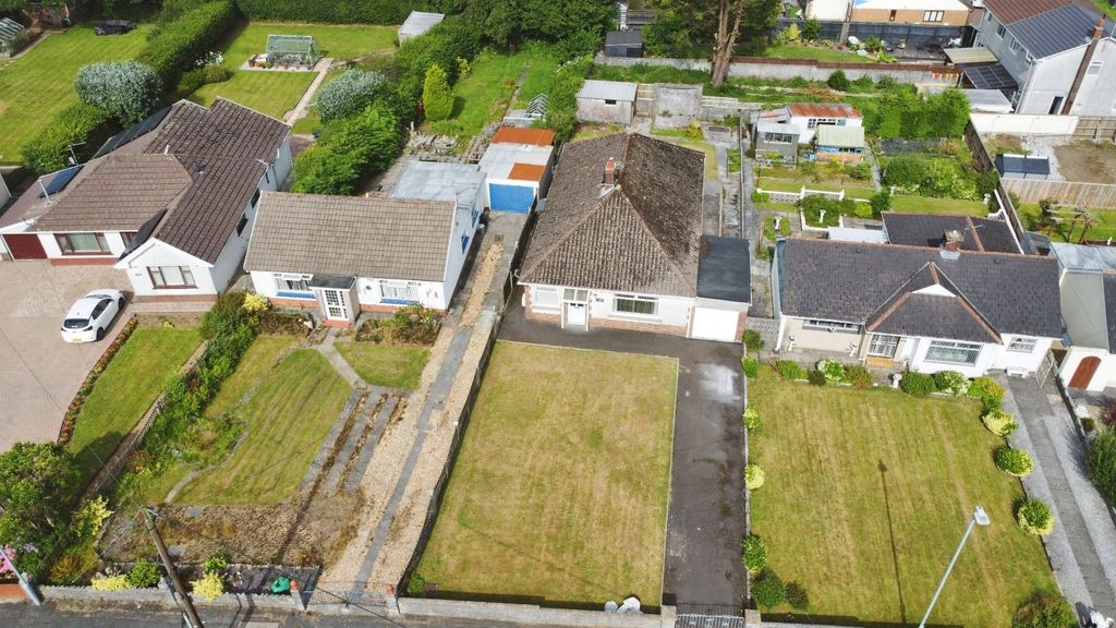 Property photo 2 of 19 4368485