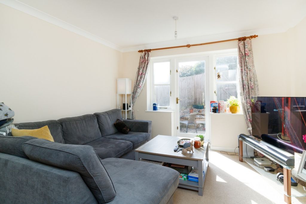 Property photo 2 of 15 5017474