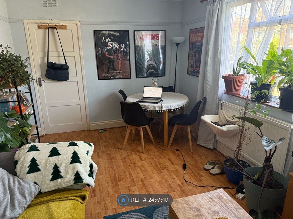 Property photo 3 of 23