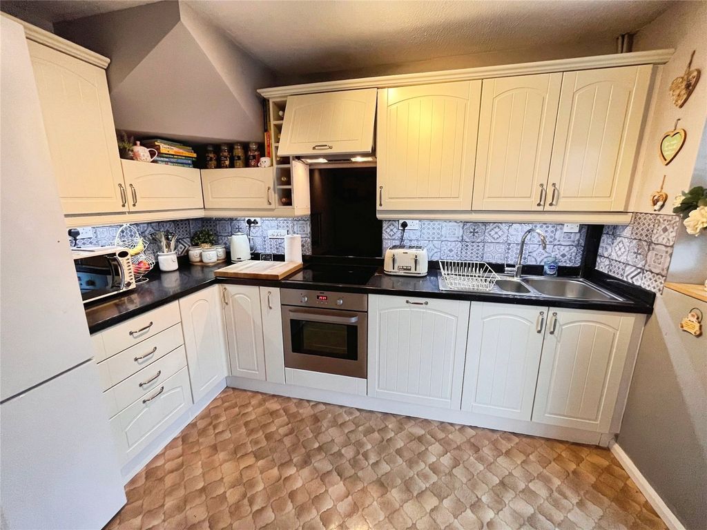 Property photo 2 of 12 Picture No. 03