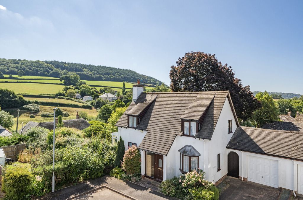 Property photo 1 of 21 1320567-1-686Ff55...