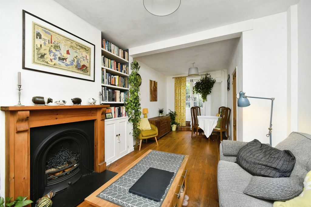 Property photo 2 of 24
