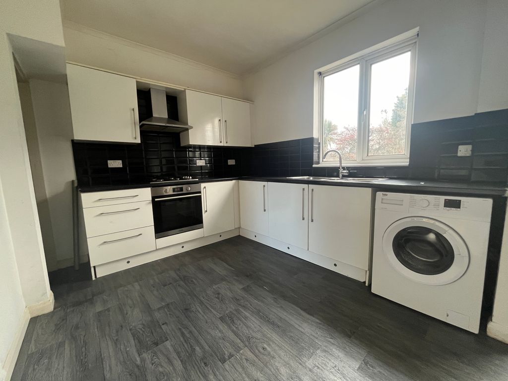 Property photo 3 of 8 Image