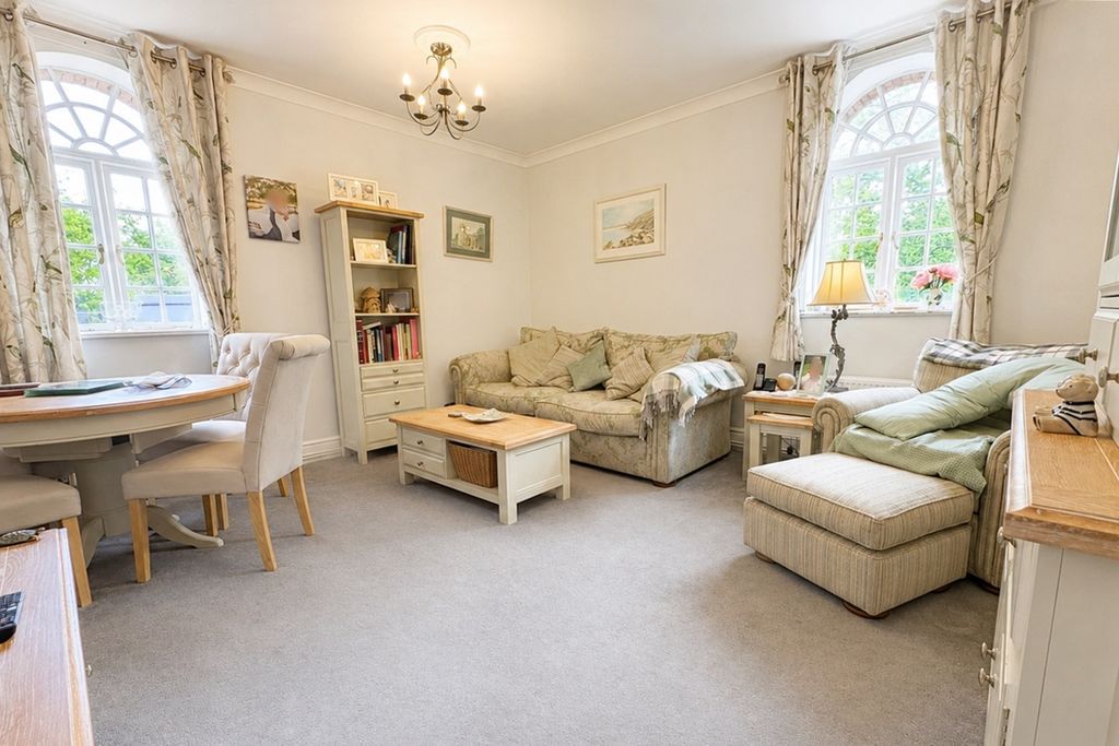 Property photo 3 of 9 5215527
