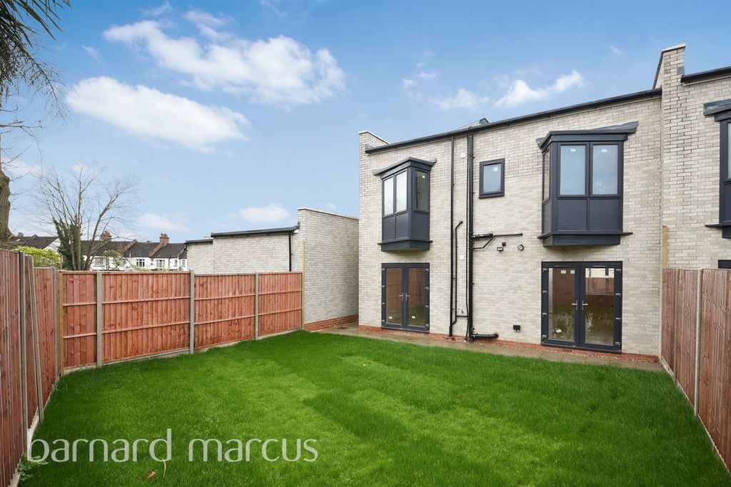 Property photo 2 of 5