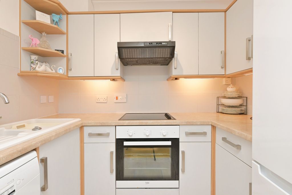 Property photo 3 of 15 Kitchen