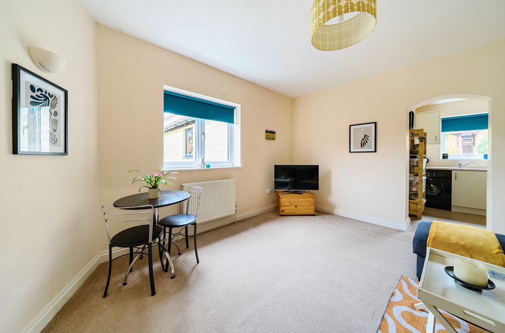 Property photo 3 of 22 1332828-1-689075F...