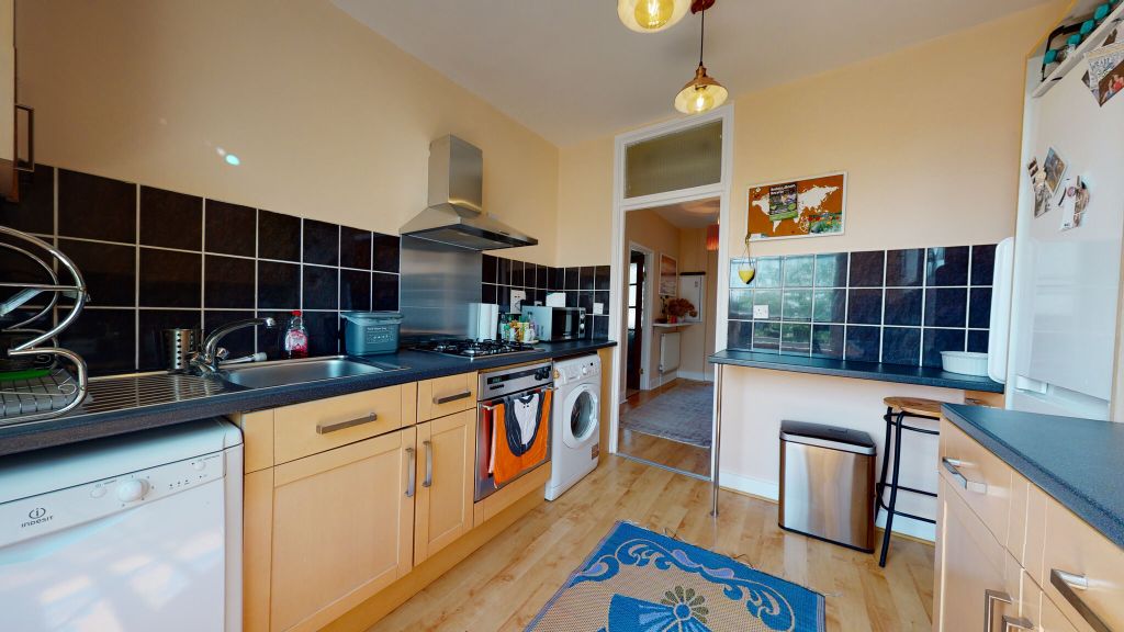 Property photo 2 of 13 Kitchen