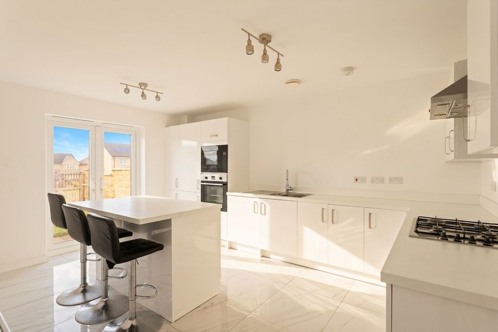 Property photo 3 of 44 Kitchen
