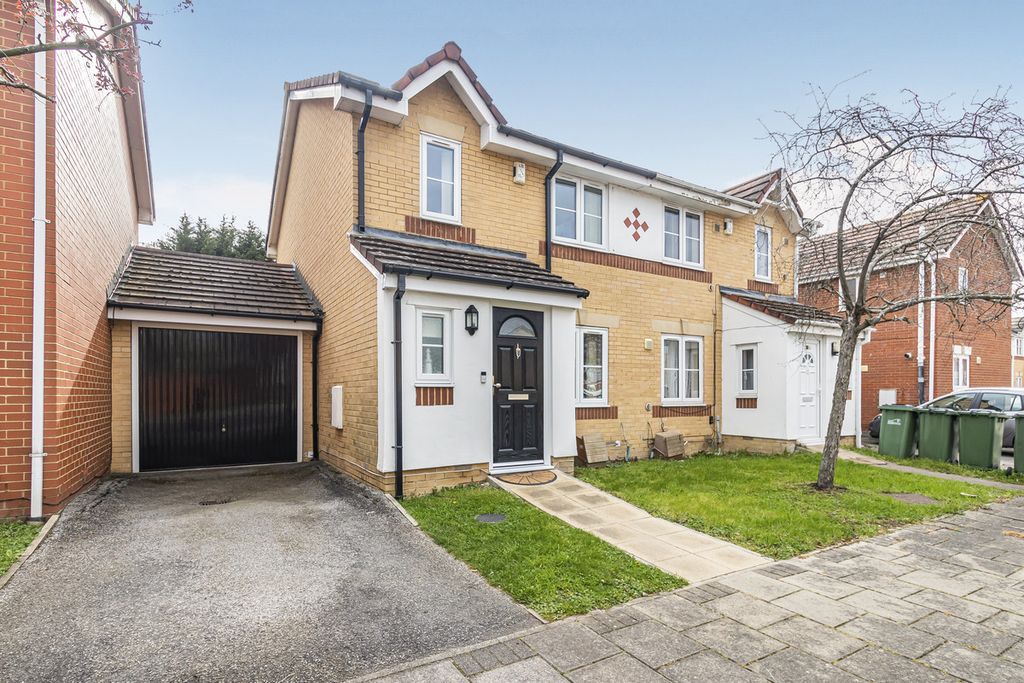 Property photo 1 of 25