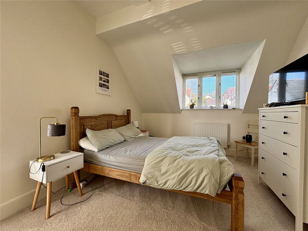 Property photo 3 of 19 Picture No. 12