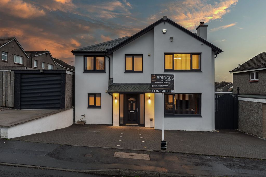 Property photo 1 of 44