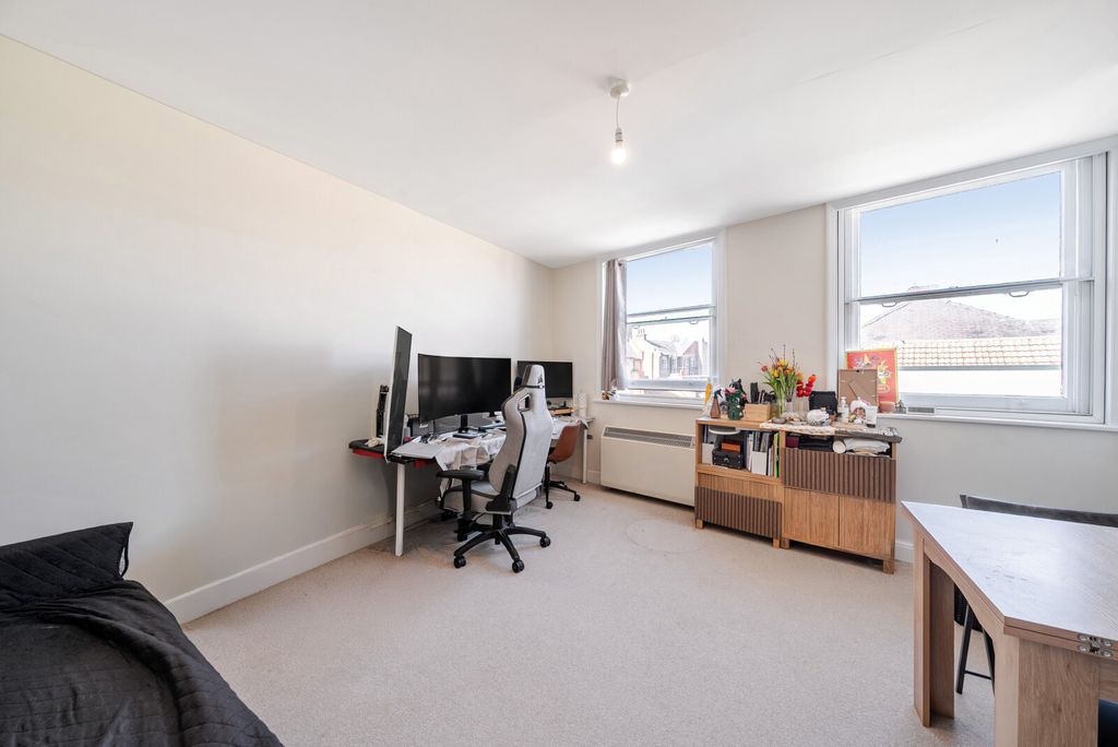 Property photo 2 of 9 Sitting Room