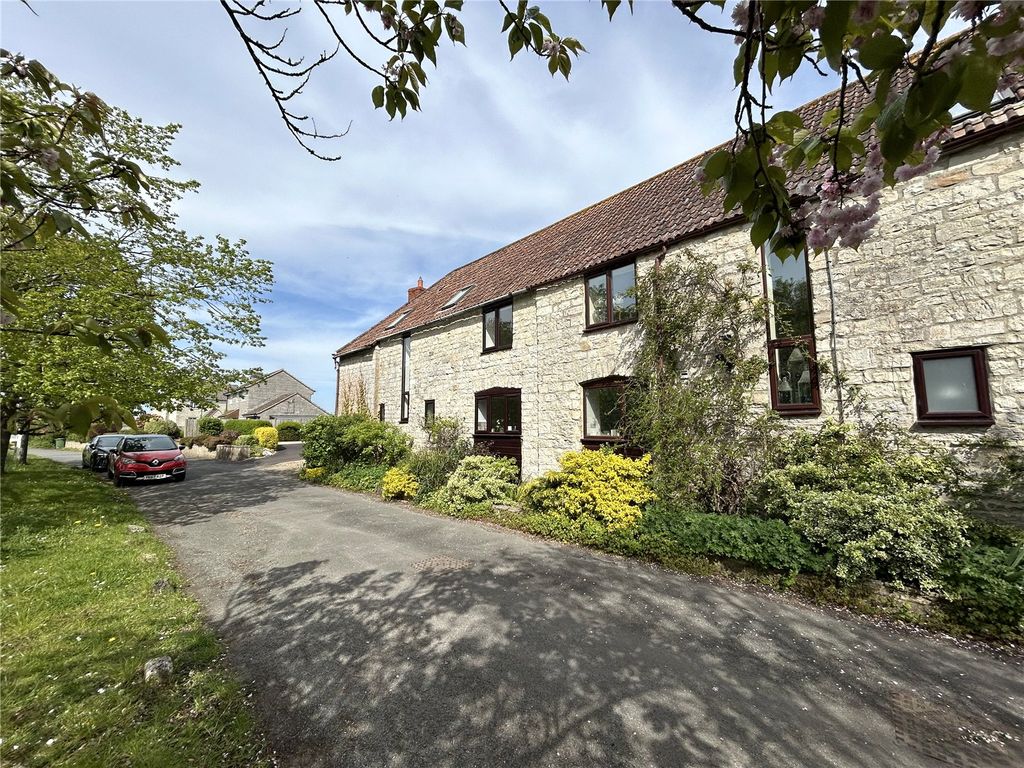 Property photo 1 of 15 Picture No. 12
