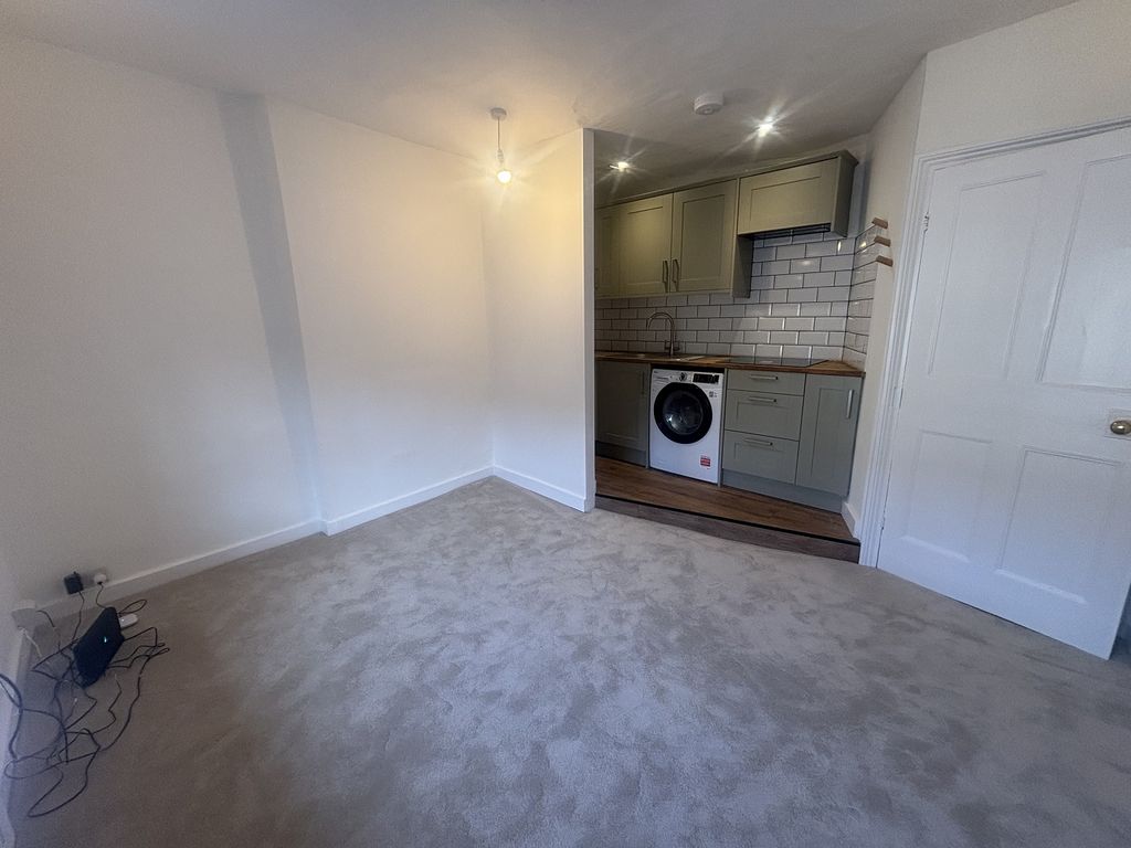 Property photo 3 of 8 Not Specified