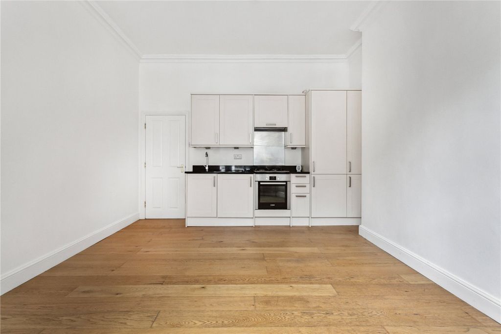 Property photo 3 of 12 Picture No. 04