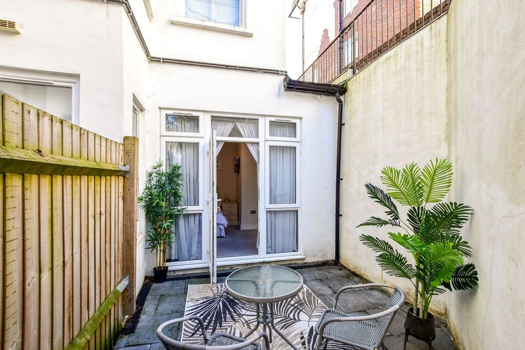 Property photo 3 of 15