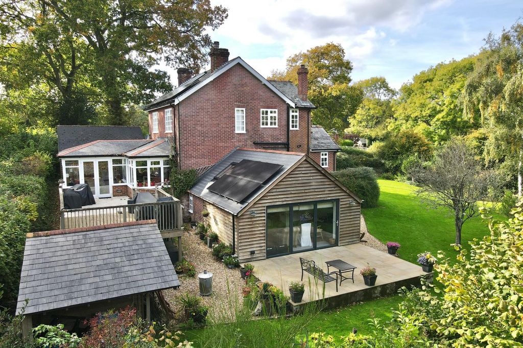 Property photo 2 of 37 Gallery