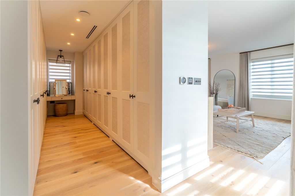 Additional image 14 of 6 bed detached house for saleAlderton Hill, Loughton, Essex IG10