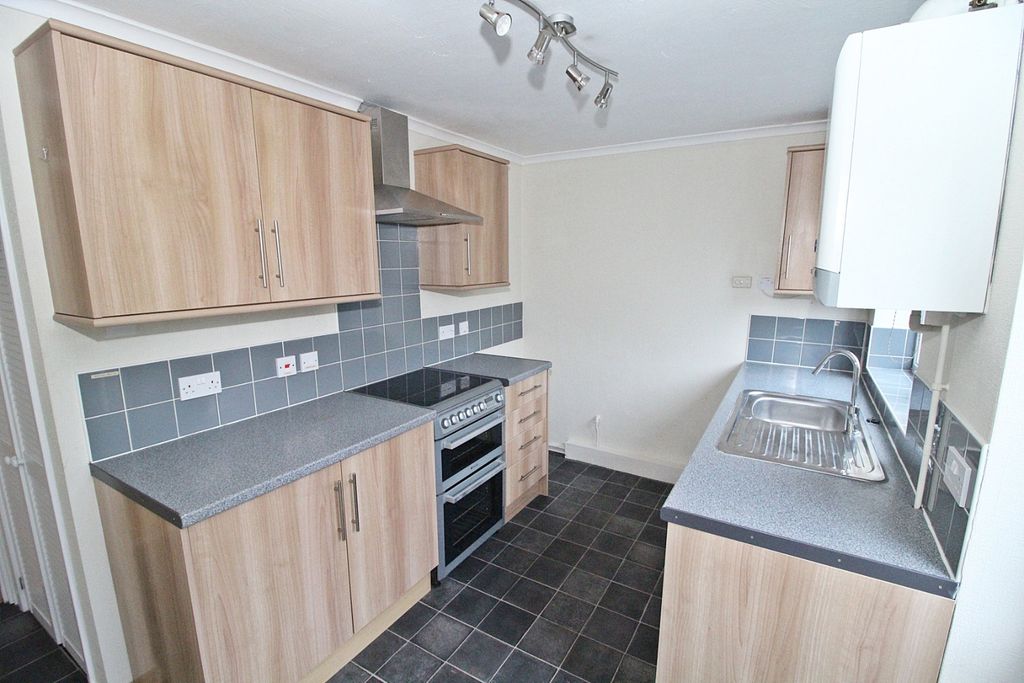 Property photo 2 of 9 4637954