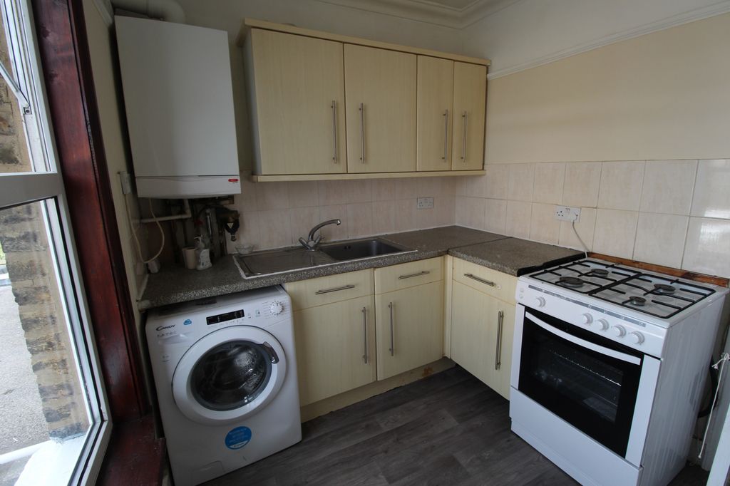 Property photo 1 of 4