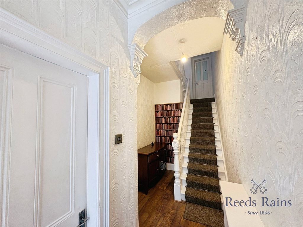 Property photo 2 of 15 Picture No. 03