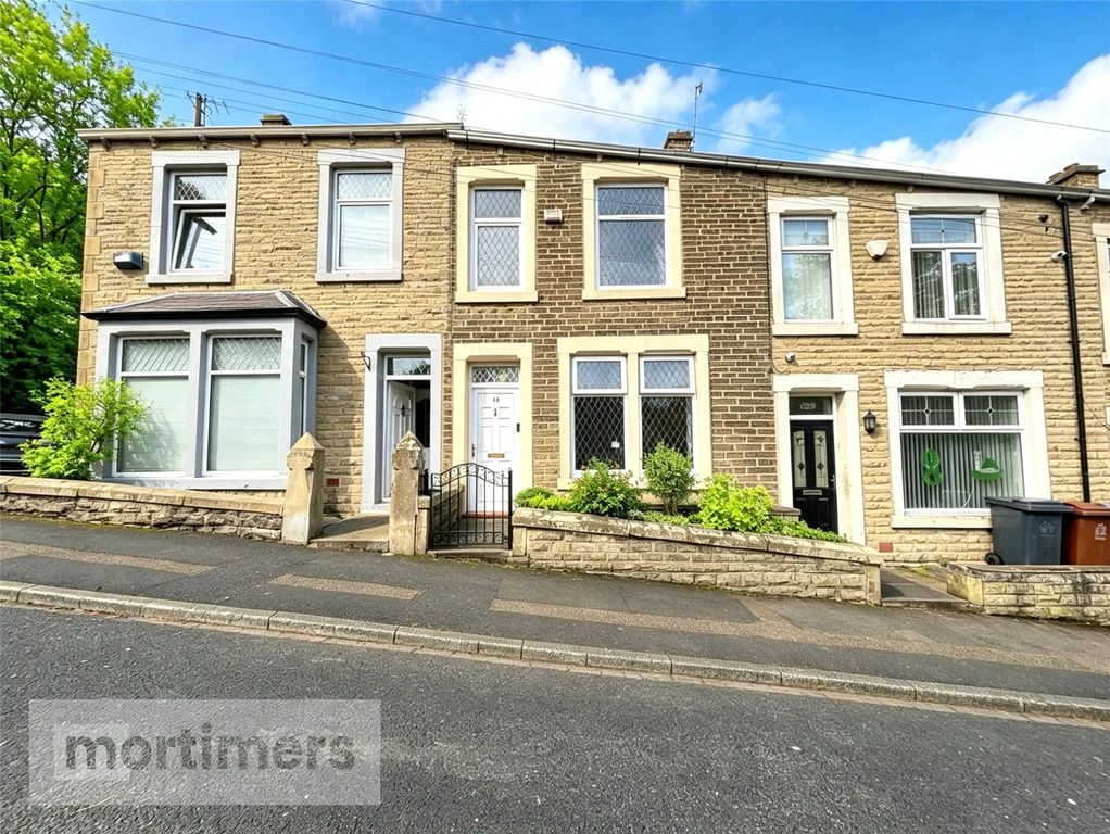Property photo 1 of 16 Front External