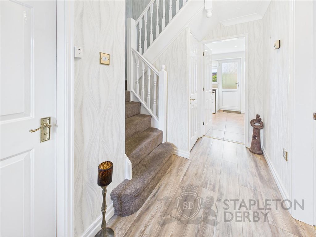 Property photo 3 of 24 Cam04709G0-Pr0255-Still006.Jpg