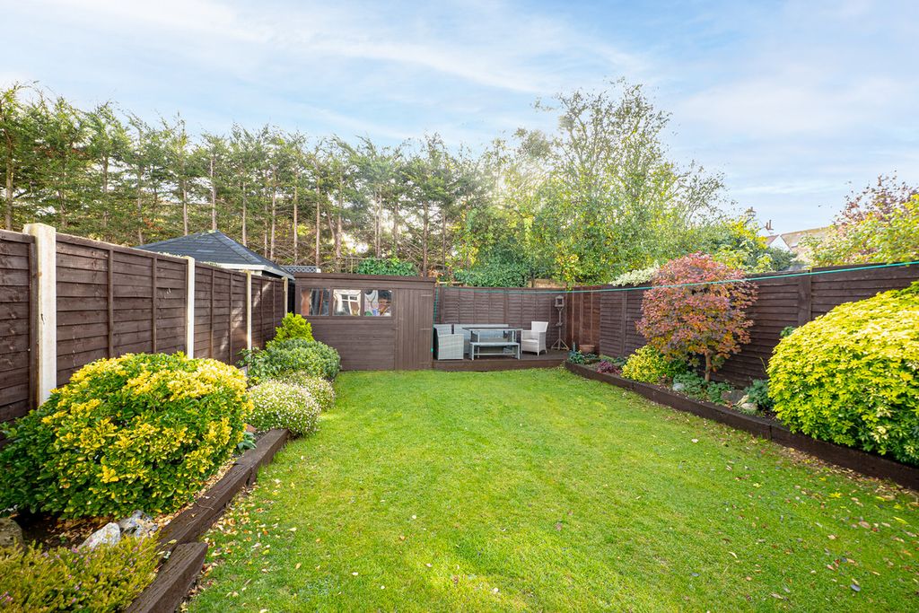 Property photo 2 of 38