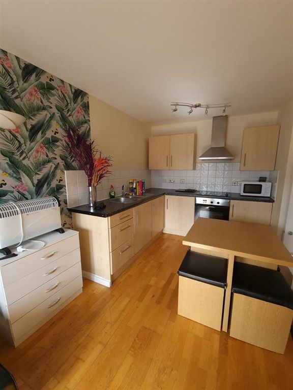 Property photo 2 of 9 71F074Af-A806-42Df-B021-F0Af76Eafeed.Png