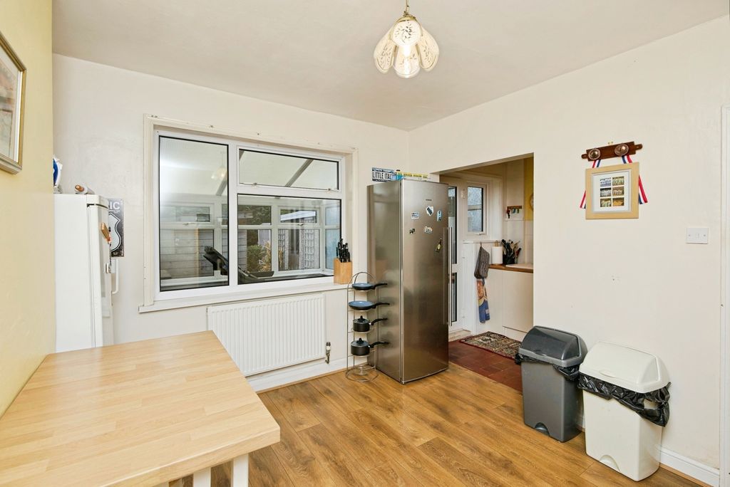 Property photo 3 of 17 Dining Room