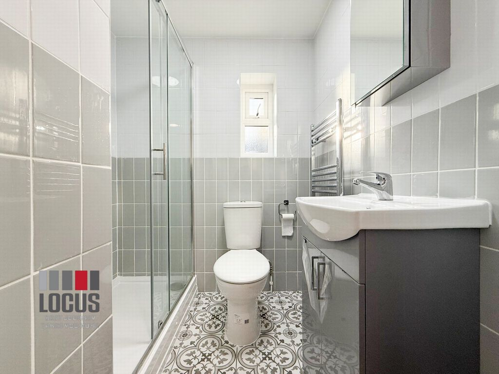 Property photo 3 of 8 Photo 7