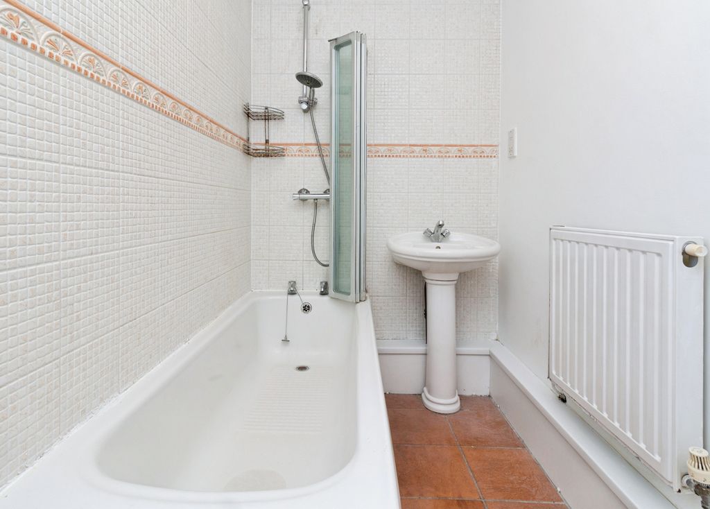 Property photo 3 of 20