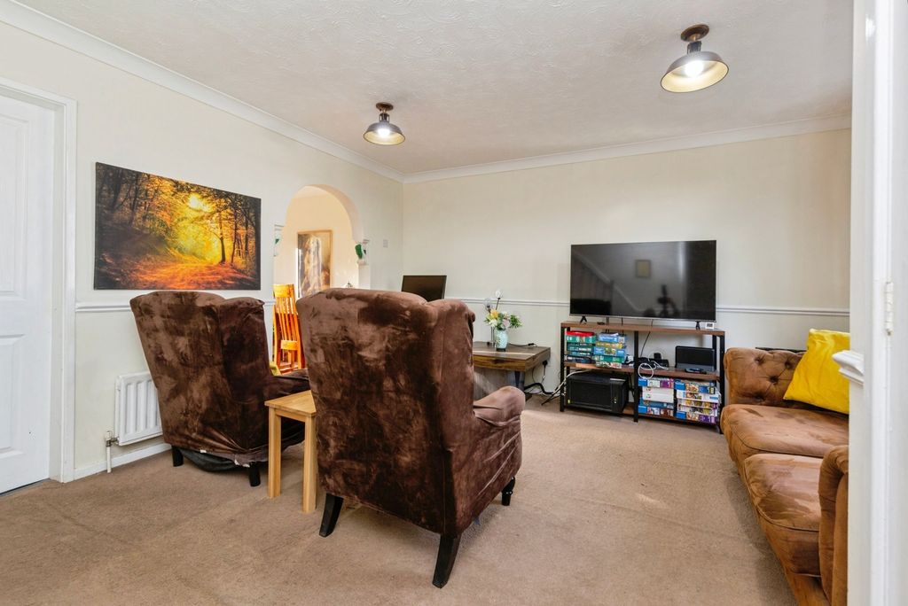 Property photo 3 of 15 Pbox-Img.Jpg