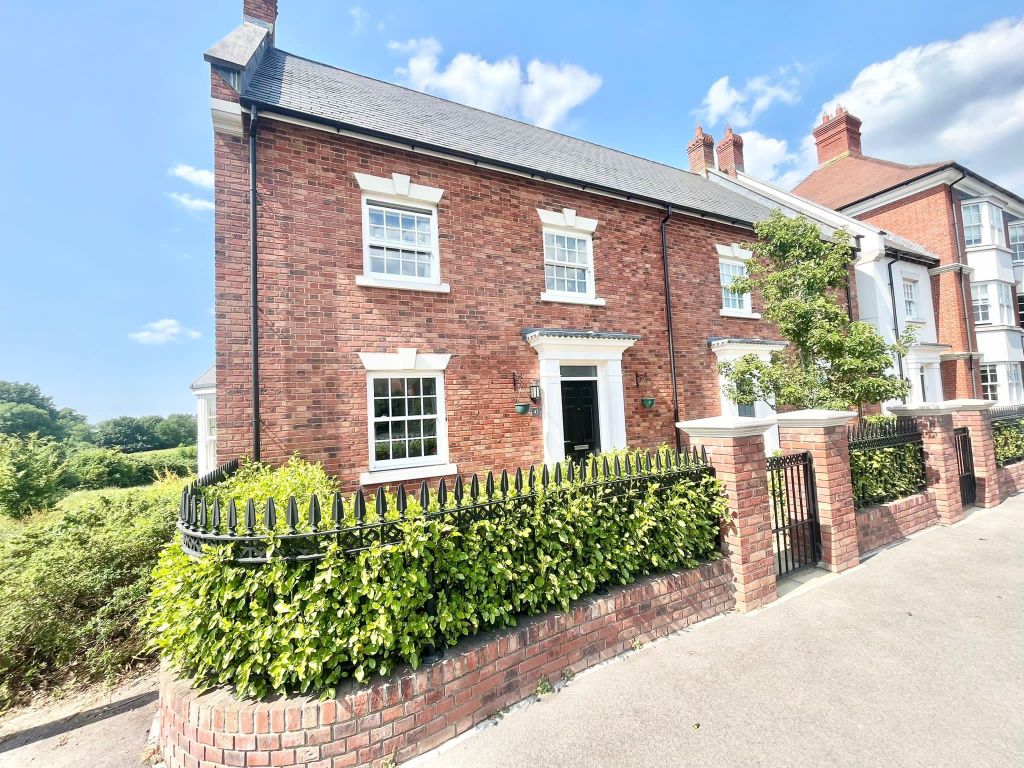 Property photo 1 of 21